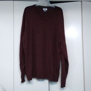 Old Navy XXL vneck maroon with gray stripe on inner collar